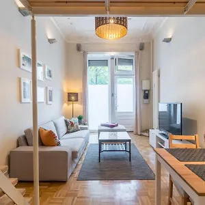 Urban Stuck Apartment